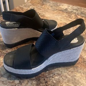 Sorel wedge sandals, perfect condition. Size 8.